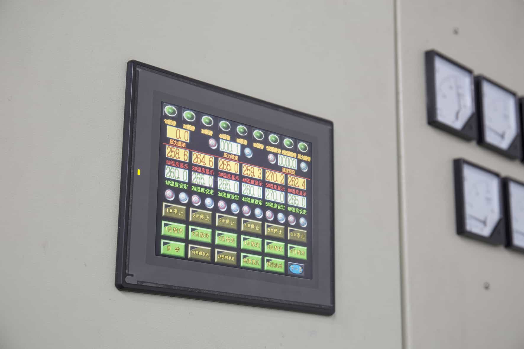 全自動(dòng)高精度一體化刷絲生產(chǎn)設(shè)備，溫控精度+0.5℃，穩(wěn)定性遠(yuǎn)超同行